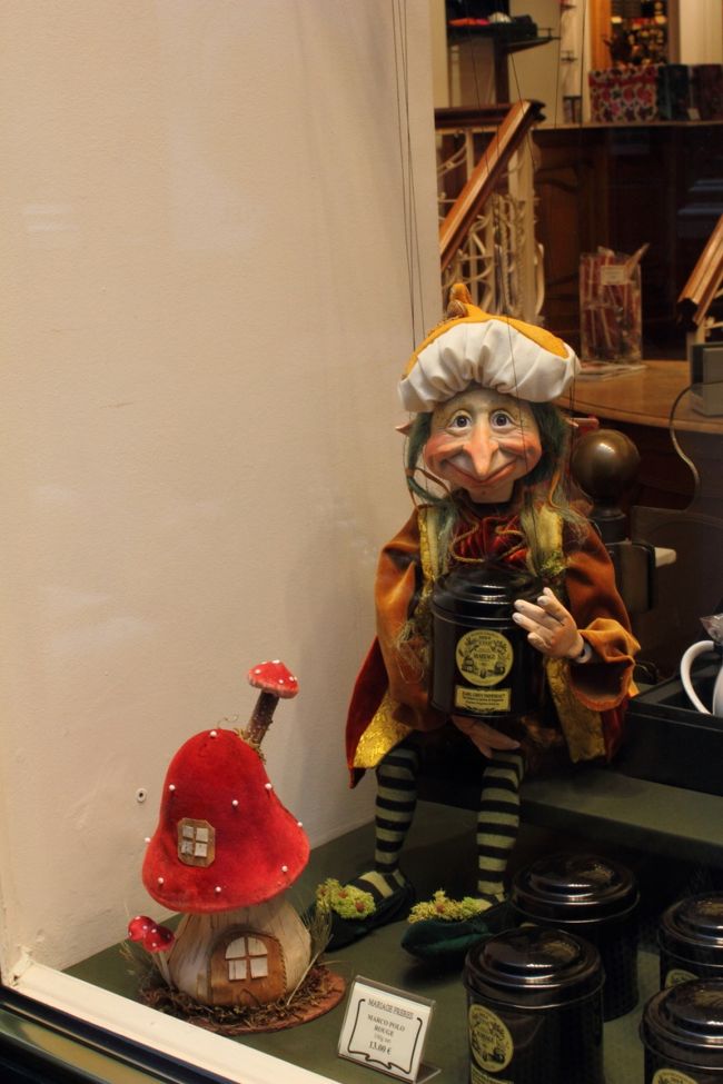 チョコレート屋さんのディスプレイ。