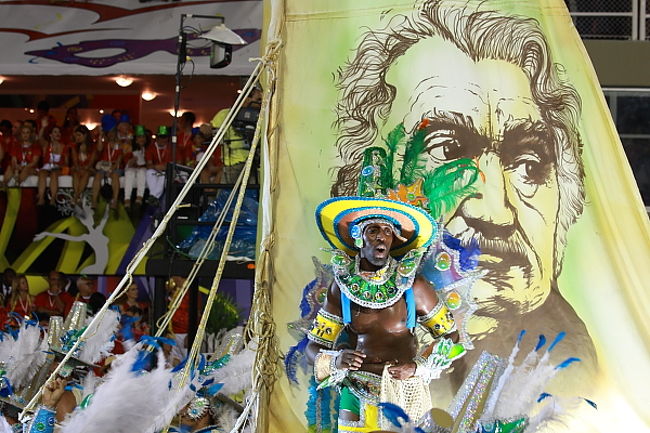 テーマは beloved Jorge。この旗のおじさんがジョージさんでしょうか。