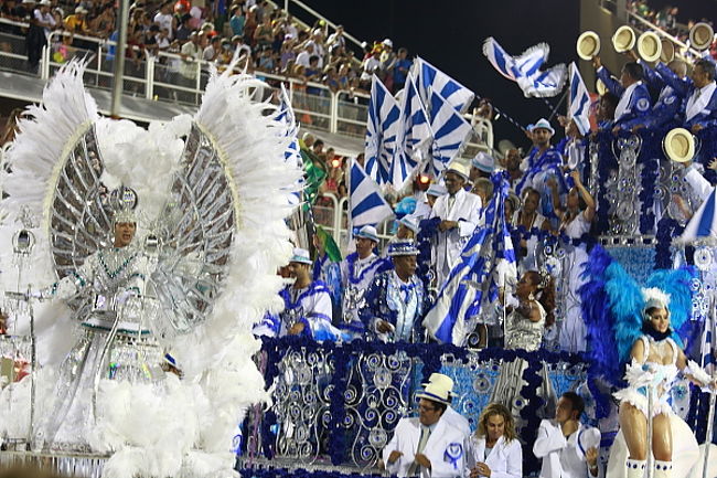 歌い上げてる感じはしますね。