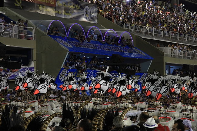 Vila Isabelの衣装は調和がとれていて、動きもユニーク、色合いもシャープ。