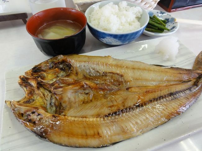 生系が苦手なのでホッケの焼き魚定食。