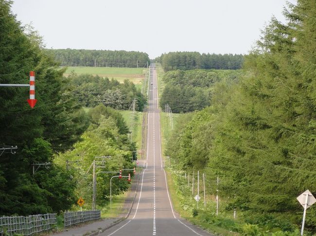 開陽台のまっすぐな道。