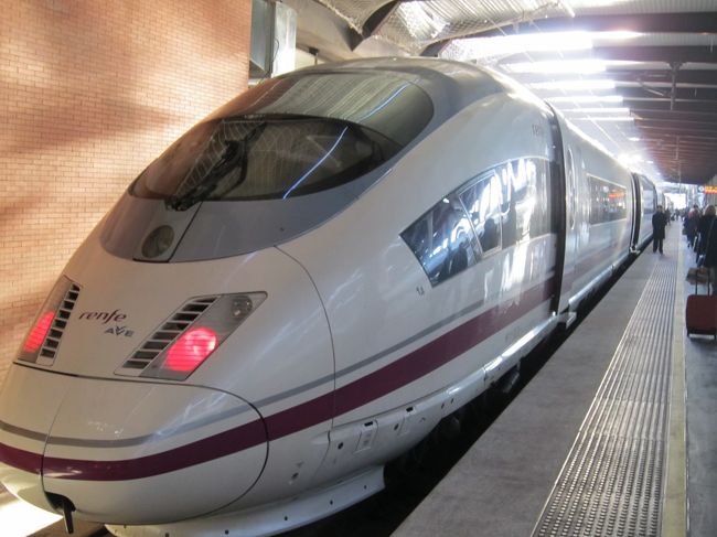 今日はＡＶＥでバルセロナに移動しました。