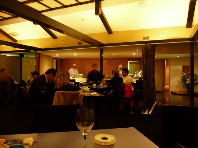 店内はきれいで、高級っぽい雰囲気です。