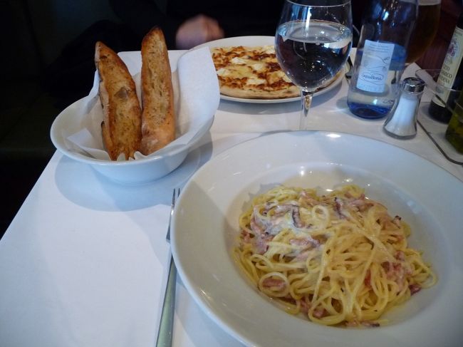 ランチは途中のイタリアンレストランで済ませます。<br /><br />まあ、飛び込みで入ったので「ファミレス」的なレベルのイタリアンでした。