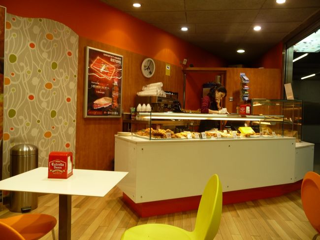 店内はこんな感じ。