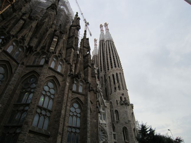 外へ出てきました。<br /><br />写真を撮りまくってから、建物を出て、次の目的地に向かいましょう。<br />