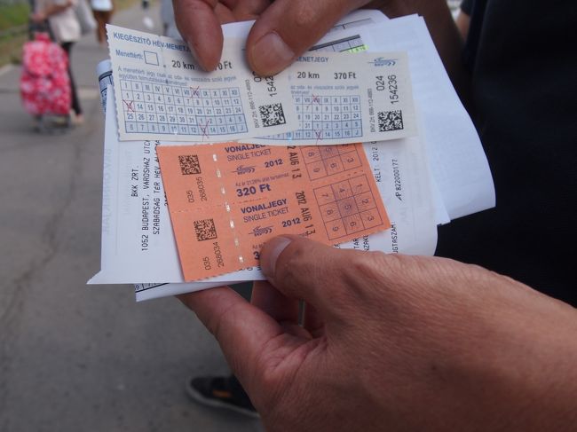 １２時まえ、電車が来ました。