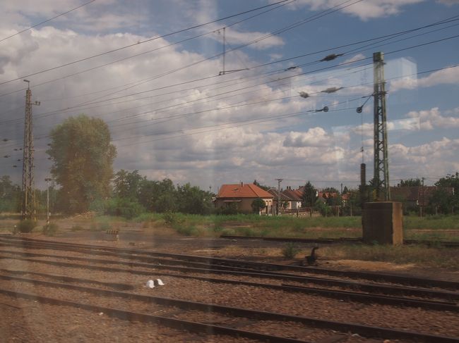 ずーと　スピードを落として　走ります。