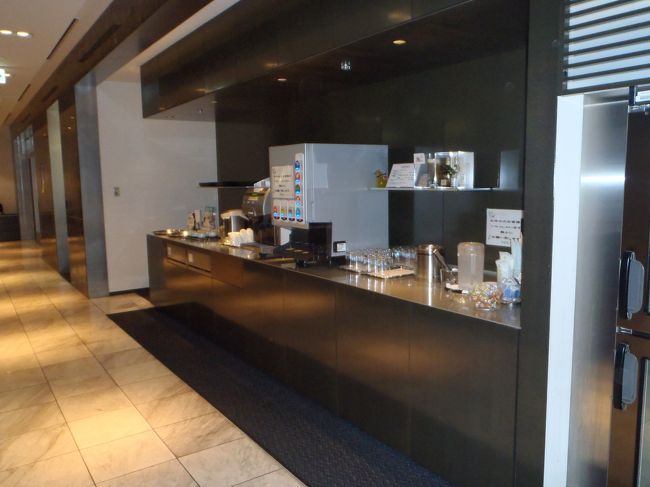 復路は１６時１０分ＡＮＡ。２時間前にレンタカー返しです。<br />空港到着後は沖縄のカードラウンジ初体験です。なかなかモダンで綺麗でした。マンゴージュース・アセロラジュースなどあり♪