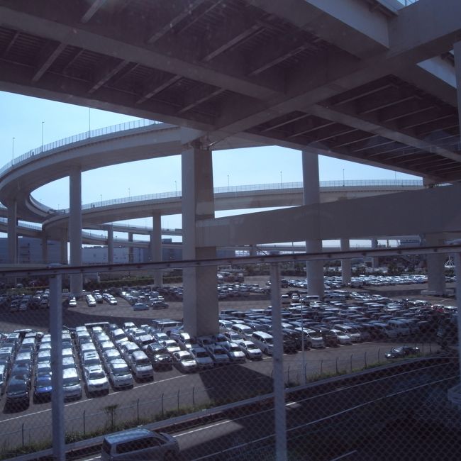 大黒ＰＡにて、休憩＆昼食<br /><br />早飯はハンバーガー。