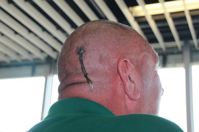 いよいよ成田行きに搭乗<br /><br />搭乗の列に並んでいたら、面白いヘアスタイルのおじ様がいました。<br />シチリアの方だそうです。<br /><br />7月26日木曜日8：50成田着<br />ご一緒して下さった皆様、お疲れ様でした。<br />とても、楽しい旅行でした。<br />また、ご一緒したいです。<br />有難うございました。