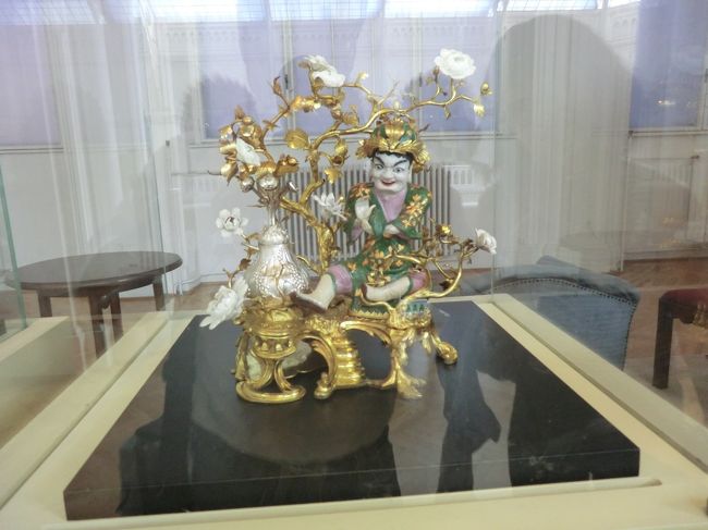 各種工芸品の展示があります。