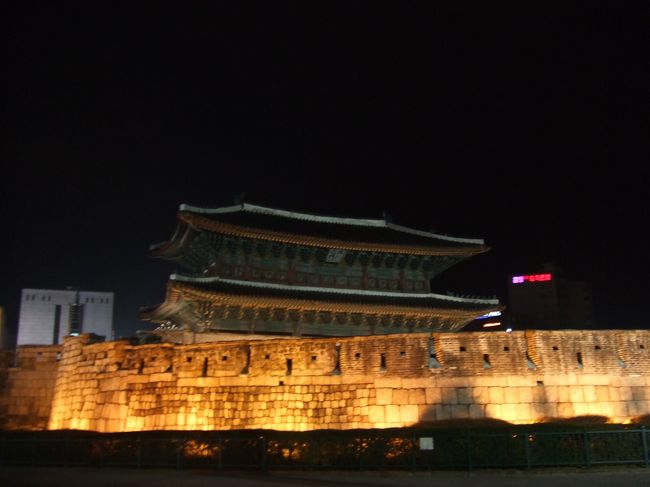 さっぱりしたあとは夜遊び☆<br /><br />東大門に行きましたo(^▽^)o