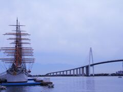 15：30　海王丸パーク

明日の海王丸の総帆展帆（そうはんてんぱん）を見に来る予定なので下見に来ました。

3連休は「国際交流フェスタ」と言うイベントが催されて、たくさんの人で賑わっています。


駐車場　無料