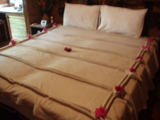 ホテルへ帰って、ベッドメイキングを見て癒されます。ほんとにいつも素敵です。