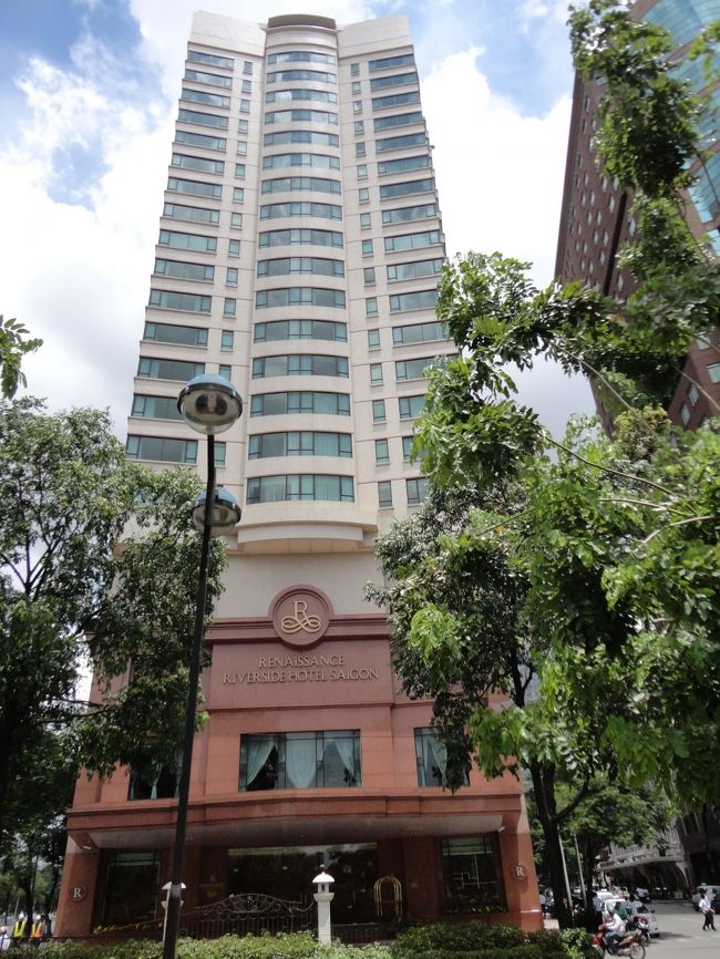 宿泊したホテル☆<br /><br />一旦ホテルに戻ったあと、近くの足裏マッサージへ。<br />元気になったら、ショッピング再開です♪