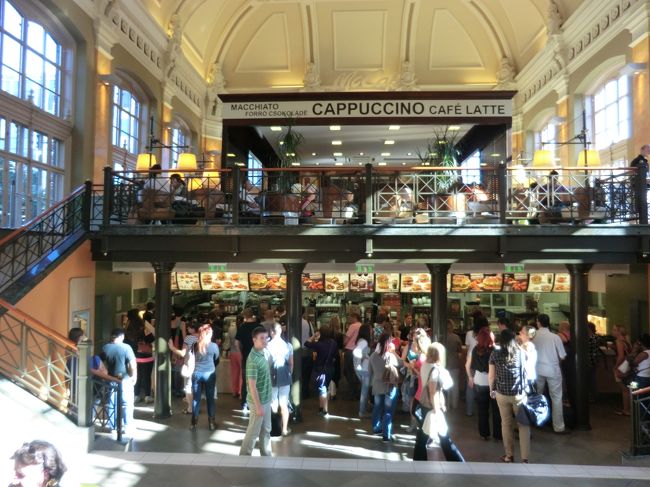 マクドナルドで、軽く休憩。