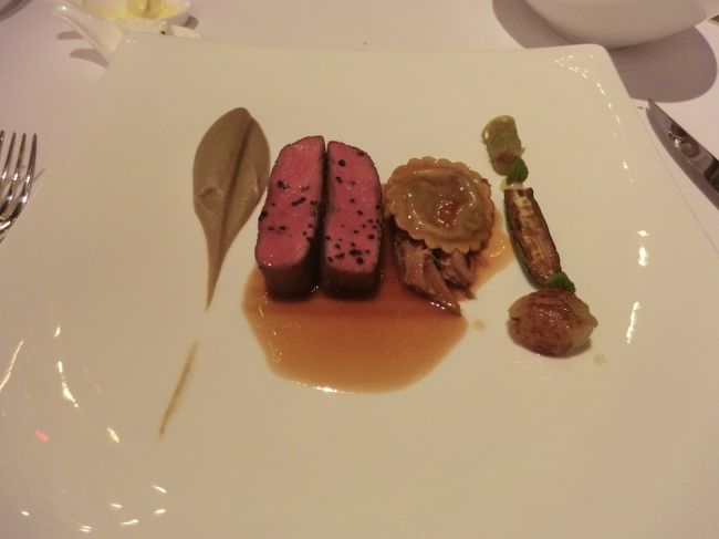 お肉。ラムと思いますが、普通の味付け。