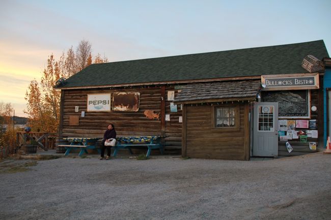 町外れの小さな小屋です。