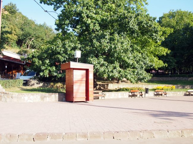 インフォメーション　閉まっています。