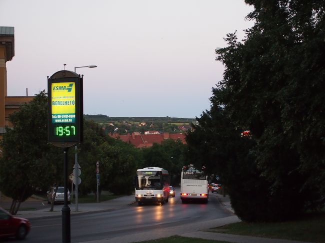 仕方なく　戻ります。