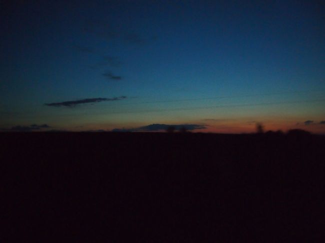 夕焼けを　車内から眺めながら　何時の間にか　爆睡、２時間。