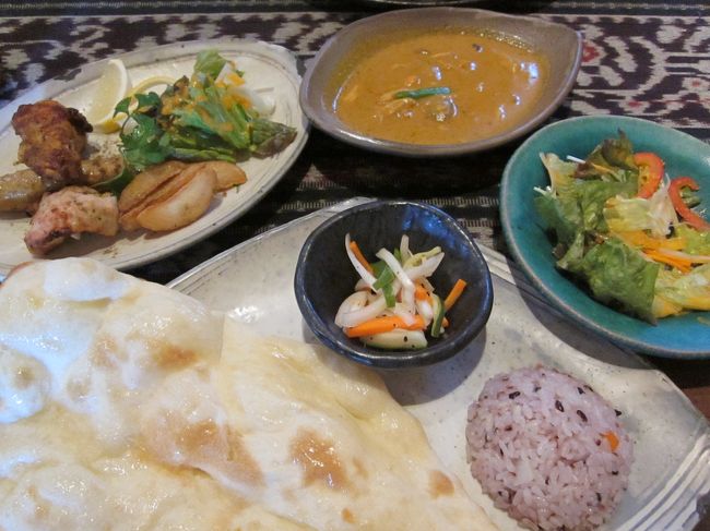 カレーだけのセットもあったけどせっかく来たのだからとカバブランチＡにしました。