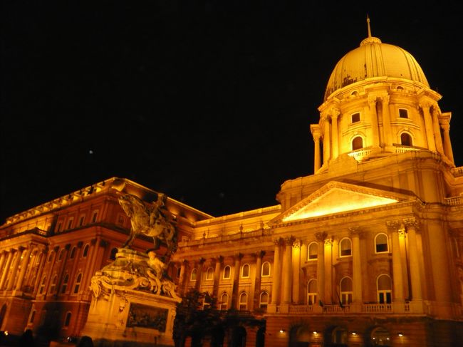 王宮に行っていないことに気づき散策<br /><br /><br />