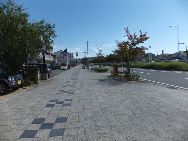 学研登美ヶ丘駅から木津市にやってきました。今日はここでランチにします。お店の方はJOECOOLさんが予約していてくれたので楽でした。