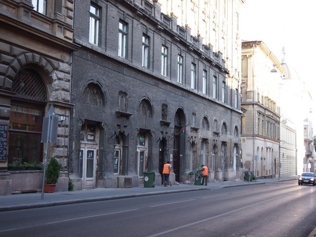 Fo utca　フョ通りを歩きます。