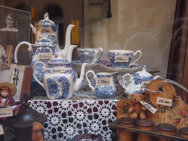 ウィンドウ越しに　チェック。