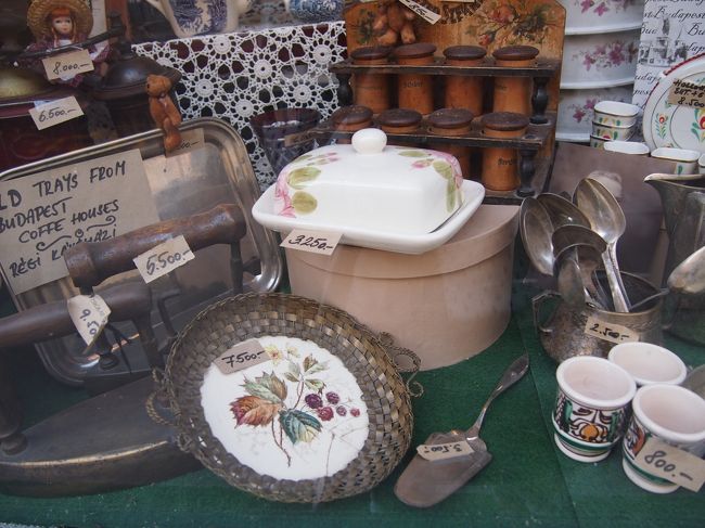 なかなか面白そうなお店。　時間があれば　立ち寄ってみたいけど　今回は無理です。