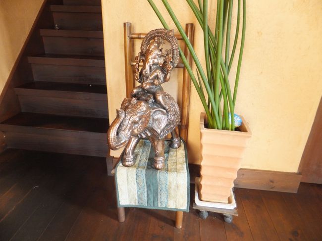 お店の入り口近くに置いてある置物。