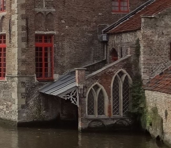 個人宅の船寄せのようですね。