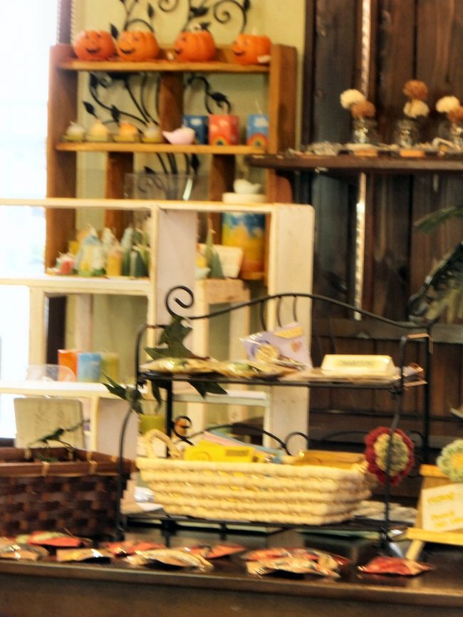 チョイブレしましたが、お店の中はこんな感じです。