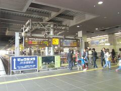 一駅乗って、京都駅へ到着。
この時時刻は既に11時頃。今日はこれからノンストップで山陰本線を下り、浜田を目指します。