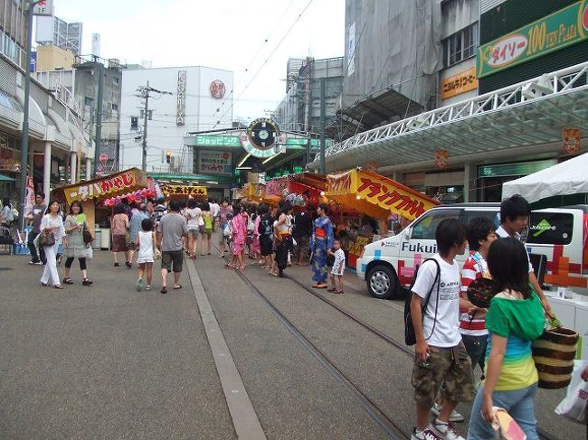 こんな感じで路面電車を運休させての夏祭りでした。