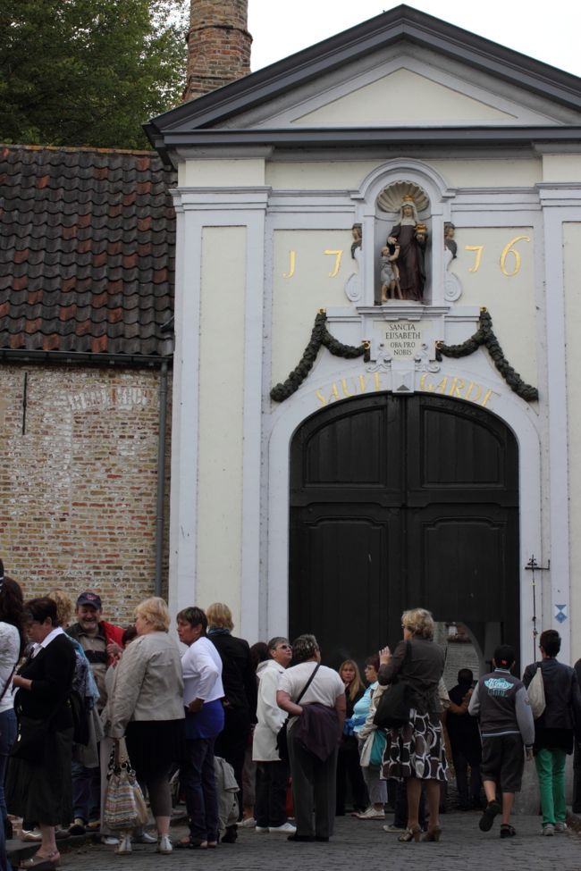 ペギン会院の入口。ここが入口だと気が付かずに、なんとなくのぞいてみよう、となったのですが、寄り道しておいてよかったです。