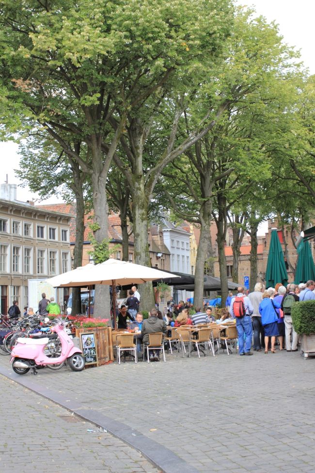 ところどころにこんな広場があります。