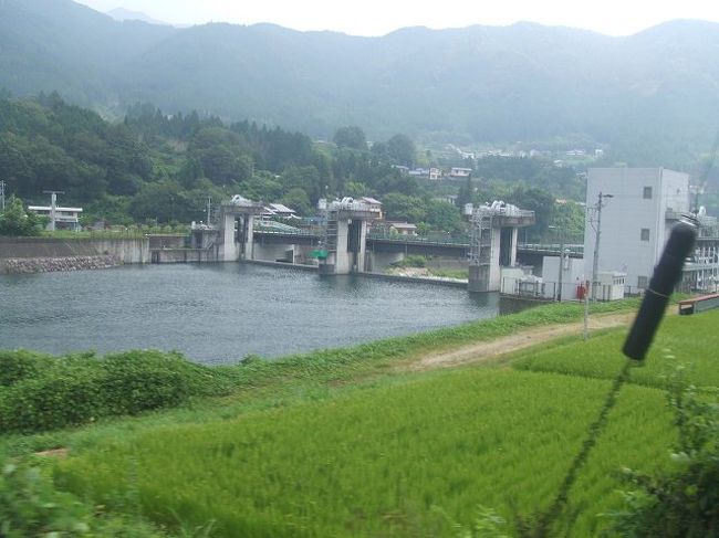 川にある水門。水力発電でも行われているのでしょうか