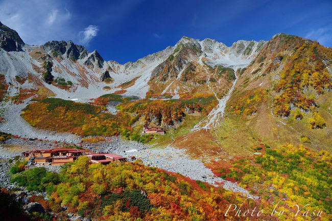 10：50AM　出た〜！これぞ涸沢紅葉の景色<br />涸沢ヒュッテ裏より