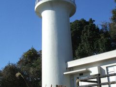桂浜の近くにある高知灯台