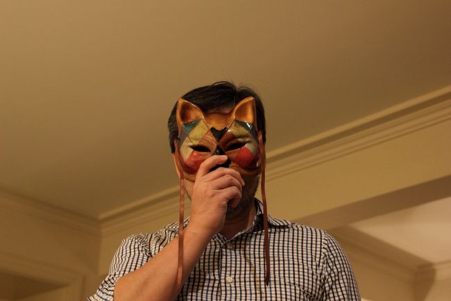そして、こちらはおまけ。<br />アゴラ広場で買った、仮面です。<br /><br />ずっと、ヴェネチアのマスクに憧れていました。<br />場所は違いますが、本場のマスクを買うことが出来ました。
