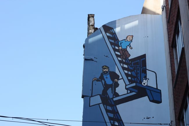 ブリュッセルに来たら見たいと思っていた、タンタンの壁画！
