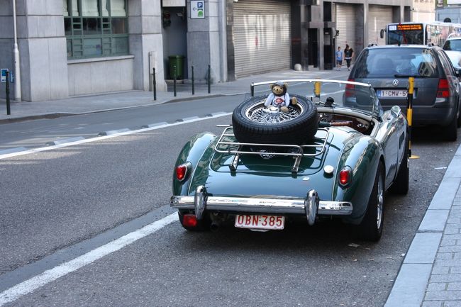 漫画博物館を出て、またもや街歩き。おや…何か見える