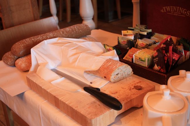 ごくふつうのパンだけど、焼き立てでとってもとってもおいしかった♪<br />いくらでも食べられちゃうので注意です。デニッシュもおいしかったなあ〜