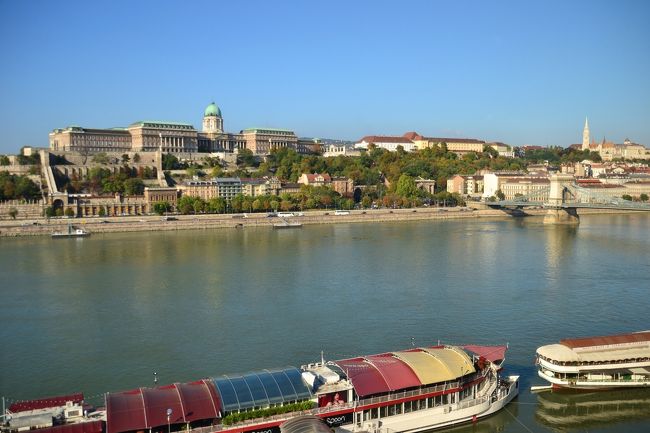 翌朝、ご覧のとおりの秋晴れ！<br /><br />気持ちよくて、朝からうっとり。<br /><br />夜景も、ぞんぶんに楽しめそうな予感。