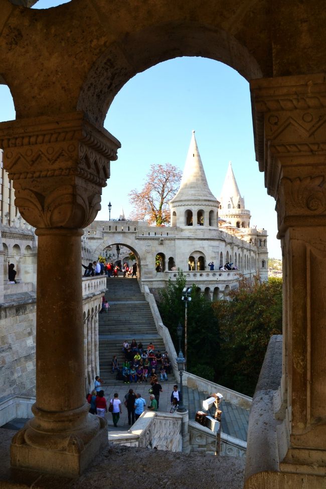 石灰石でできた、とんがり帽子がたくさん。