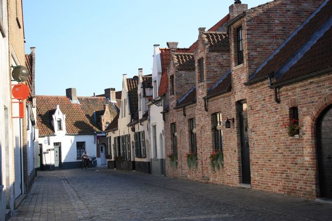 おじいさんと別れ、教えてもらったBeautiful　pointへ向かうことに。<br />この通りがきれいだよと教えてもらいました。<br />ちょっと中心から離れると、とっても静か。